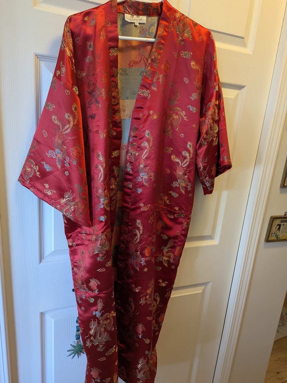 Silk-Feel Red Embroidered Kimono Robe - Vintage Style